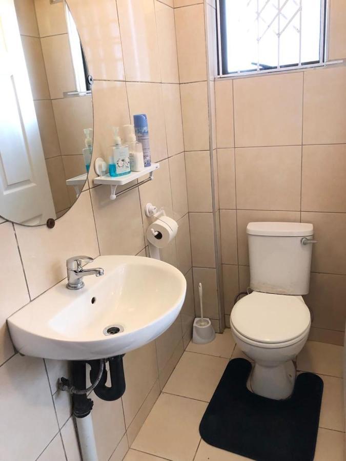 Caleb'S Guesthouse Durban Ngoại thất bức ảnh